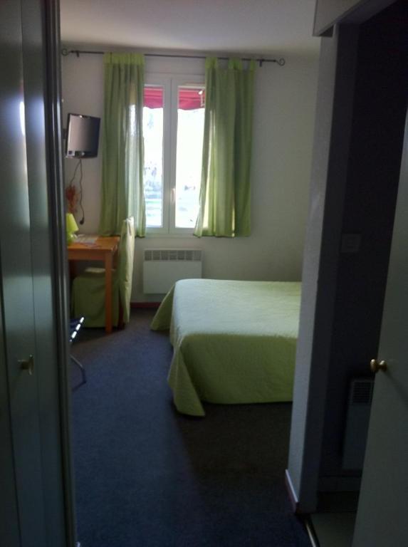 Hotel Les Dentelles Vacqueyras Room photo